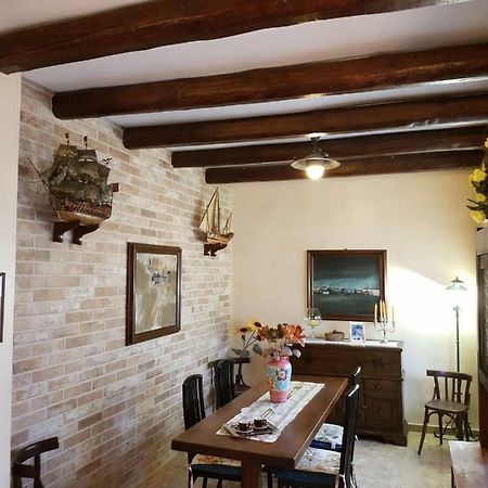 Villa Lorenzo Primo Piano กาไมโยเร ภายนอก รูปภาพ