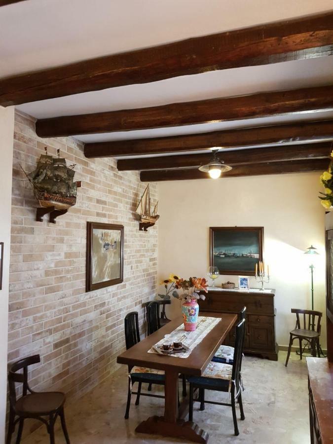 Villa Lorenzo Primo Piano กาไมโยเร ภายนอก รูปภาพ